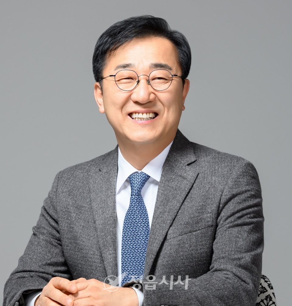 김윤덕