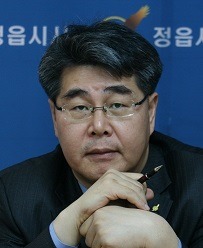 [정읍] 오만하고 거만한 서무들의 공무 수행은 꽃길인가?